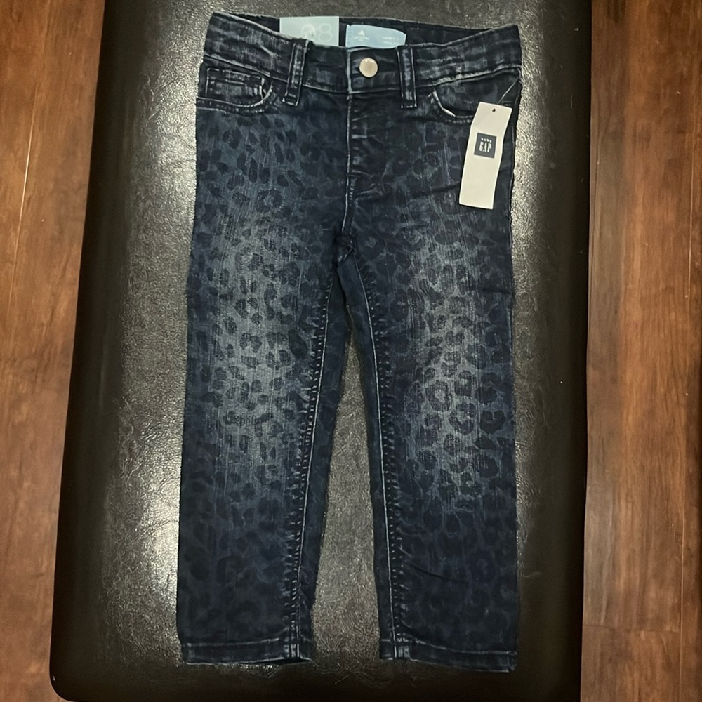 Gap skinny fit jeans. Blue in size 2t. NWT